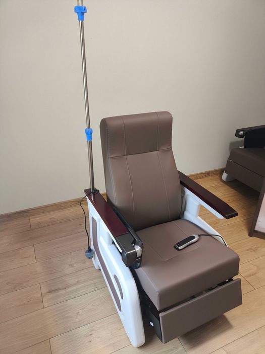 Fotel do kroplówek – elektrycznie rozkładany