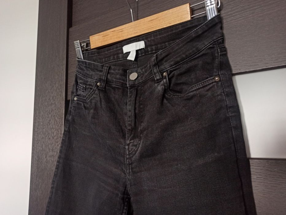 Czarne jeansy H&M