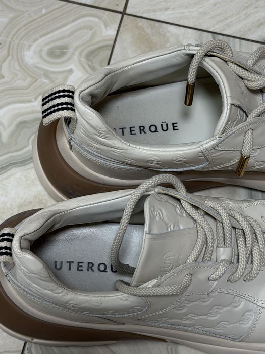 Кросівки бежеві шкіряні Üterque
