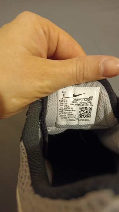 Buty Nike r. 41 26cm