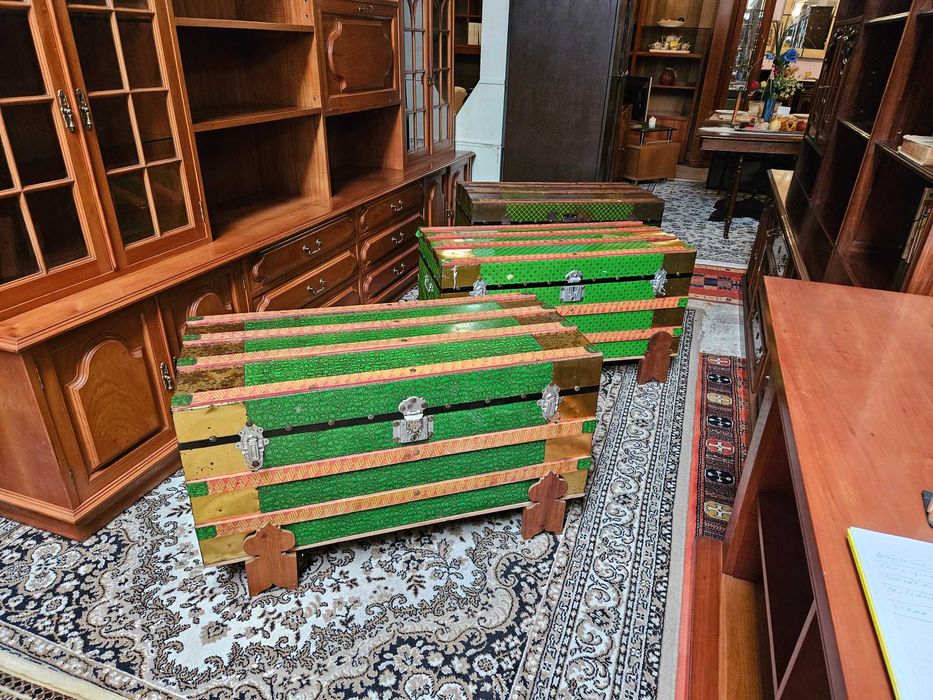 Cómodas / Baús antigos - Ideais para decoração - Valor unitário - Bom