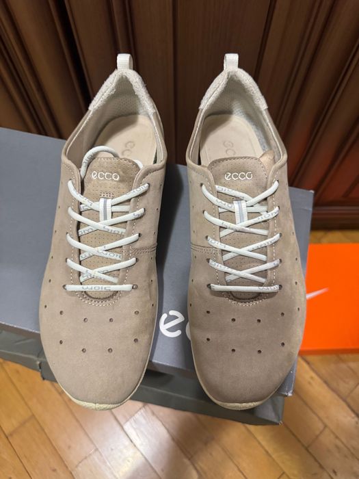 Продам оригінальні,шкіряні кросівки ECCO BIOM,unisex/розмір 40