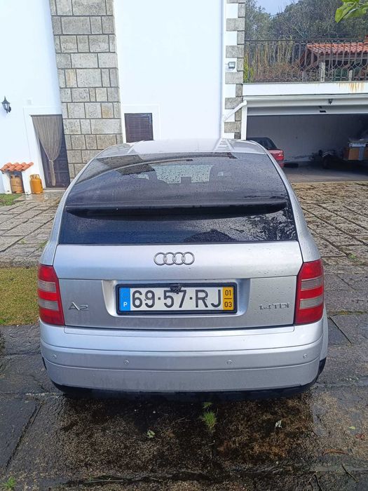 AUDI A2 1.4 TDi - Muito bom estado