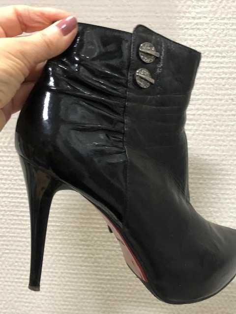 Ботільони на високих підборах