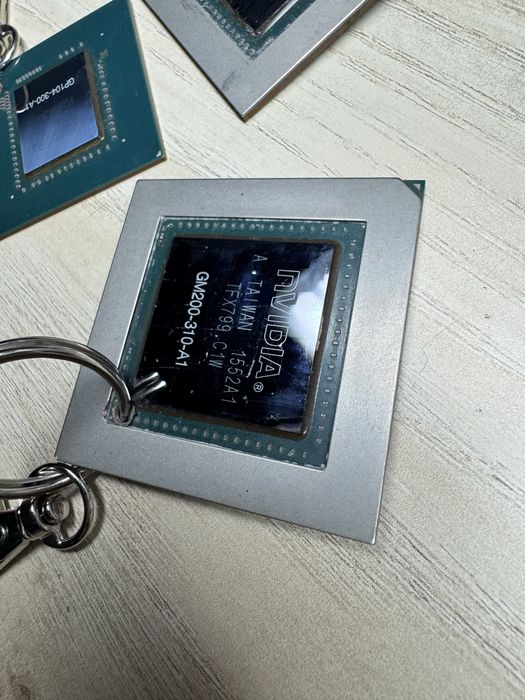 Brelok  Breloki gpu prezent GTX RTX RX ARC