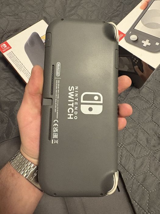 Nintebdo switch lite