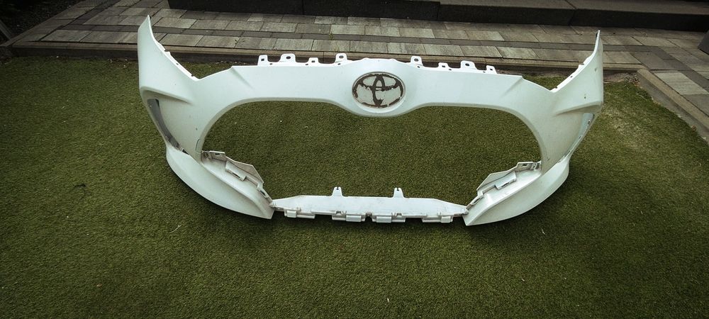 Zderzak Toyota Yaris IV 20-