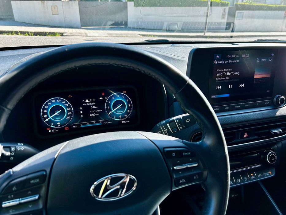 HYUNDAI KAUAI 1.0 T-GDI PREMIUM MY22 (TT) - De certeza que não vais espreitar?