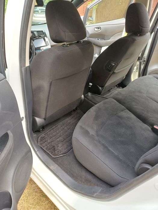 Продам Nissan Leaf