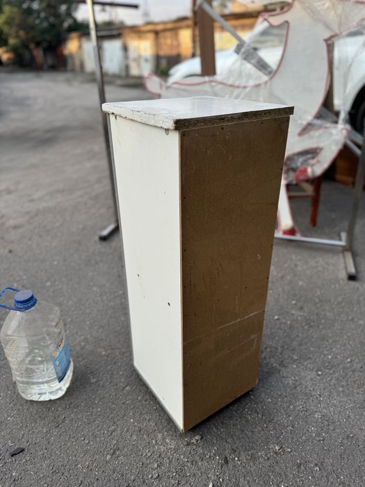 С ящичками и ручкой