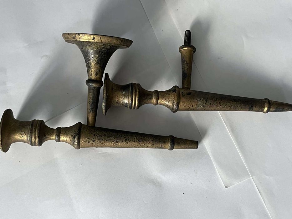 Mosiężne świeczniki na ścianę