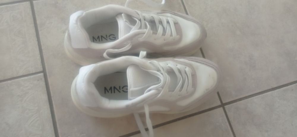 Vendo sapatilhas praticamente novas n37