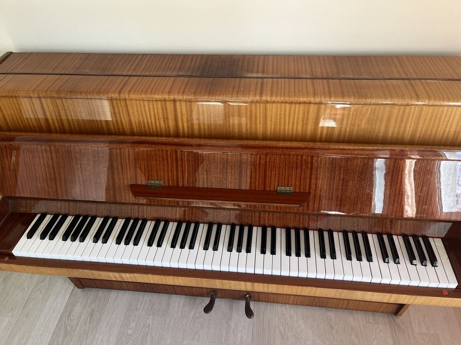 Pianino CALISIA 1971 rok stan bardzo dobry