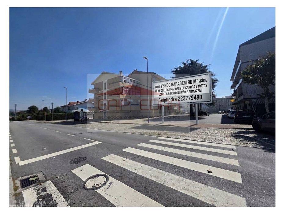 Garagem 90 m2 Ermesinde  ideal armazém logística ou estacionamento