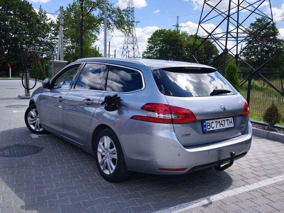 Peugeot 308 base 2015 року