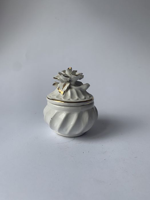Bomboniera porcelanowa