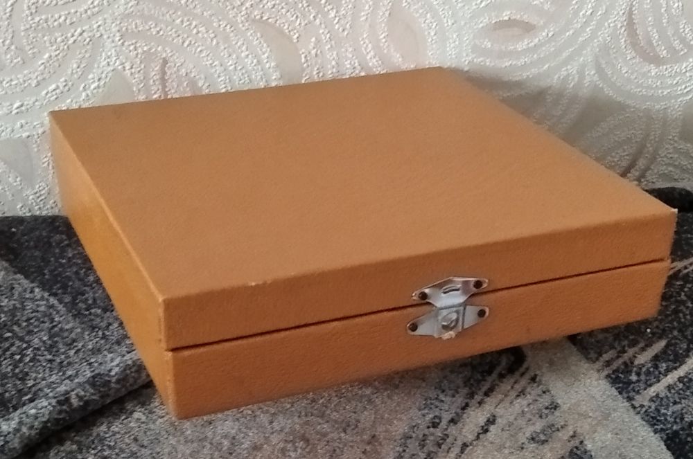 Пакувальна коробка на 12 чайних ложок 16,5*16,5*3,8(см). Вінтаж