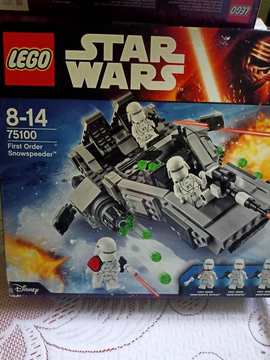 Lego STAR WARS 75100