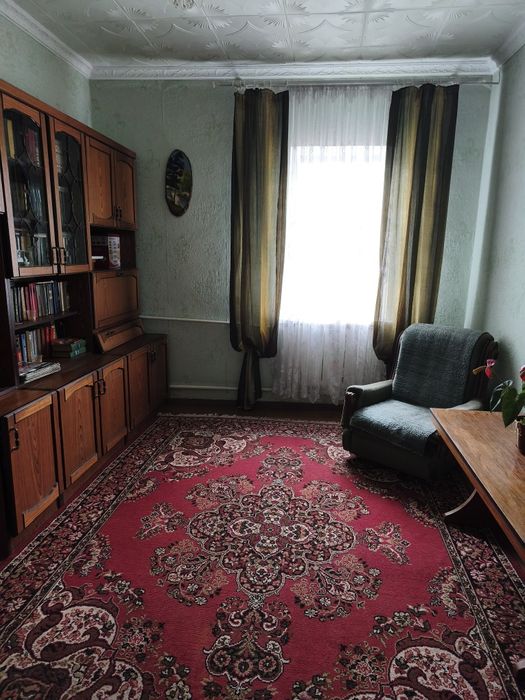 Продам будинок в центрі міста Верхньодніпровс.