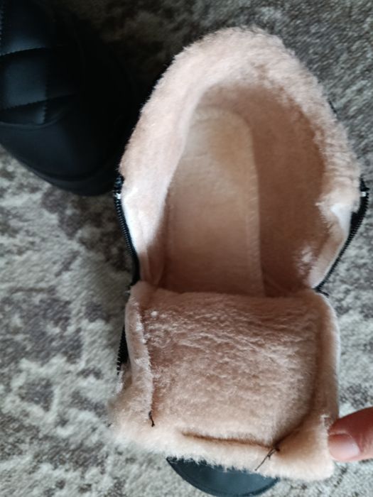 Жіночі черевики, нові.