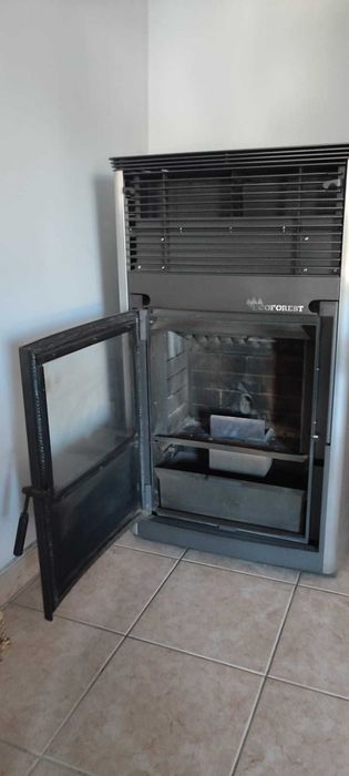 Salamandra a pellets Ecoforest Suez Ar Canalizado