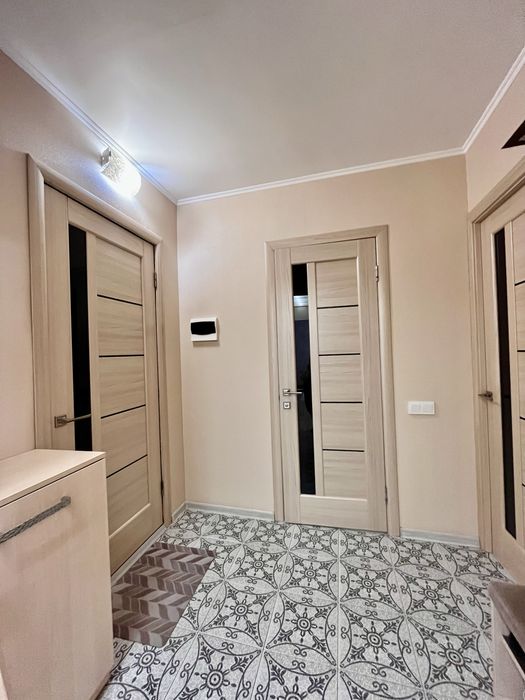 Пропонується сучасна  2- х кімнатна квартира на 3 Южний Ромакс