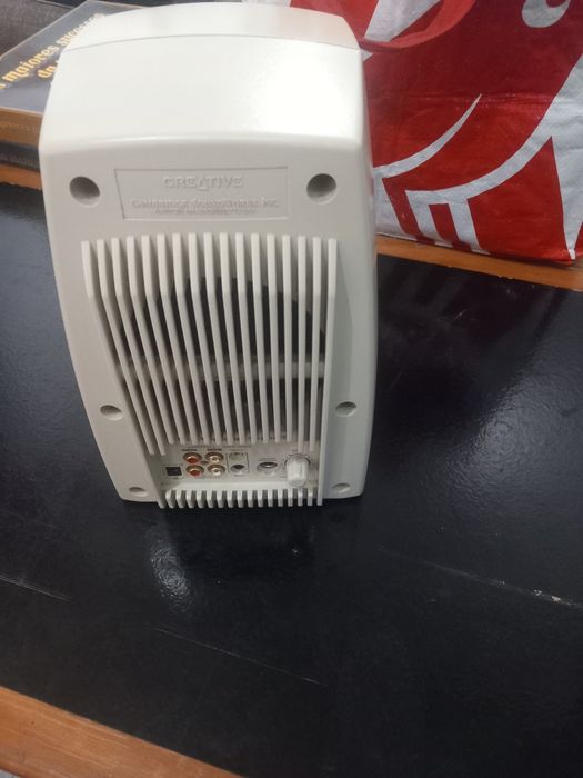 Creative Cambridge Soundworks (Sub e colunas)