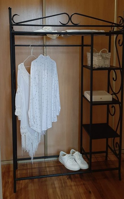 Wieszak Regał Witryna Garderoba.