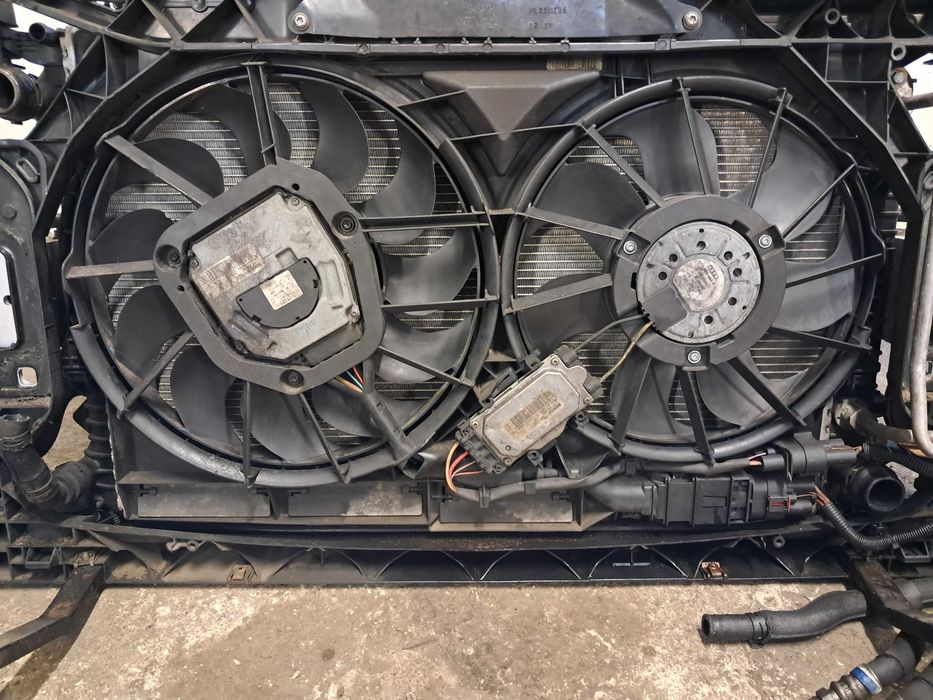 AUDI S4 B8 S5 8T przed Lift 3.0 TFSI pas przedni wzmocnienie belka