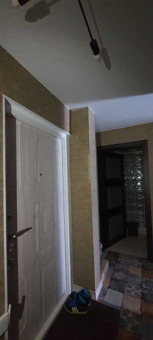 Продам 2 -х кімнатну квартиру м. Зміїв