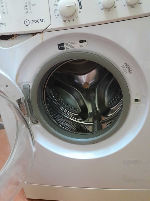 Máquina de lavar roupa Indesit