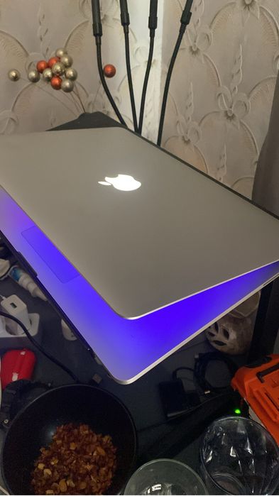 MacBook Pro (Retina, 15-inch, Mid 2015)