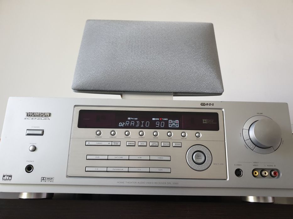 Amplituner DPL2000 Thomson z oryginalnymi głośnikami JBL 5 x 100W.