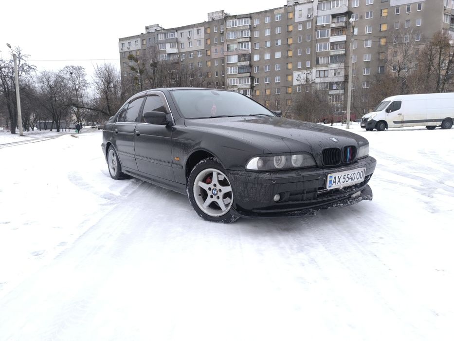Черная БМВ е39 Акпп
