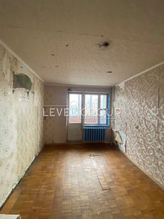 Продаж 3 кімнатної квартири метро Вокзальна Солом'янський р-н