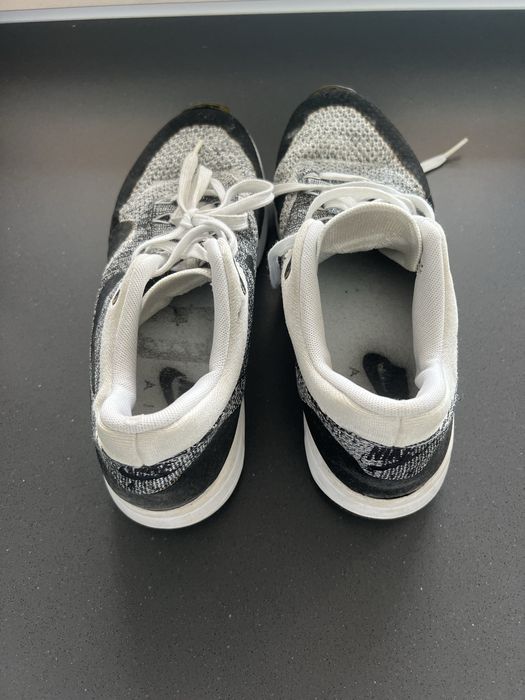 Sapatilhas NIKE AIR MAX - Tamanho 42
