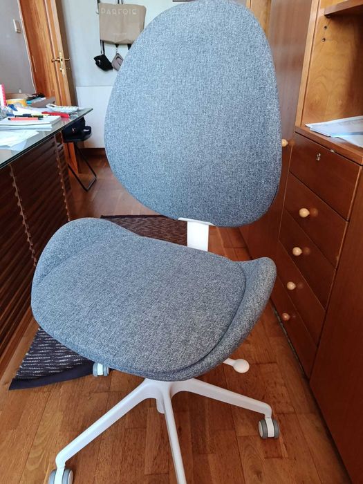 Cadeira escritório IKEA - HATTEFJÄLL cinzenta - modelo sem braços
