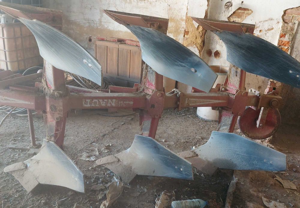 Charrua Reversivel de 3 ferros