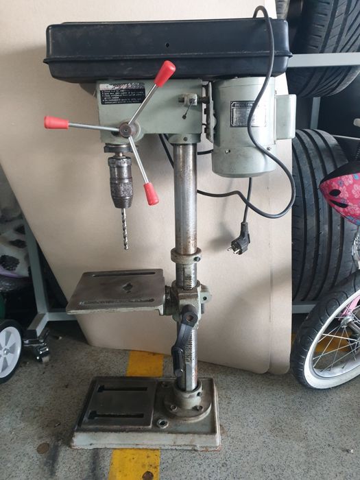 Niemiecka Wiertarka  Stołowa