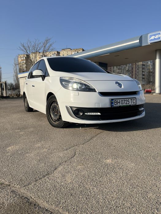 Продам  RENAULT Grand scenic