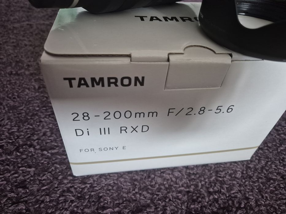 Tamron 28-200 mm F/2.8-5.6 Di III RXD for Sony E