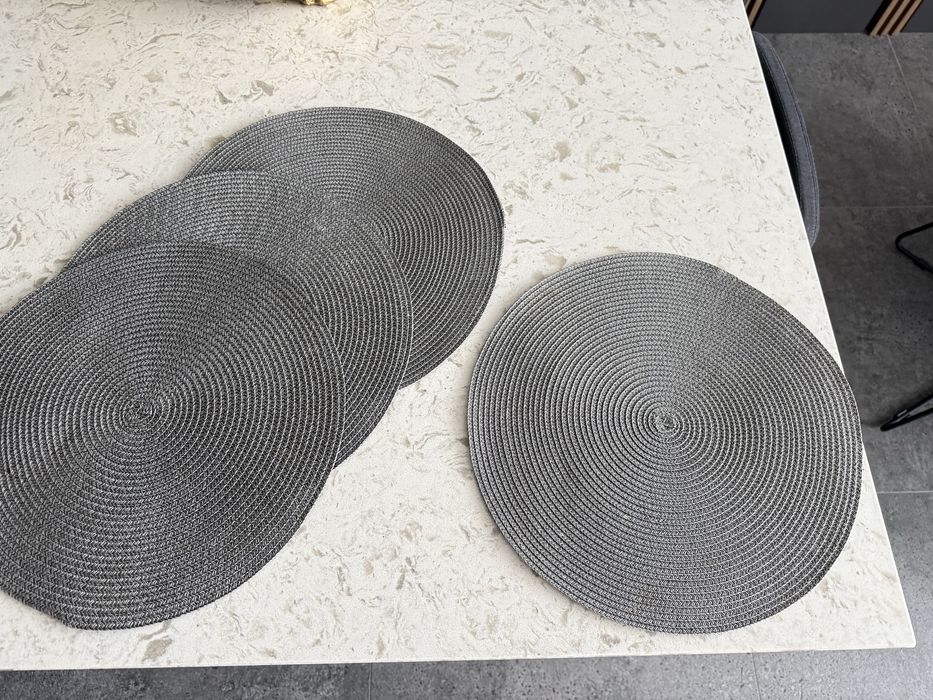 Підставки на стіл під тарілки круглі, Сервірувальні серветки на стіл