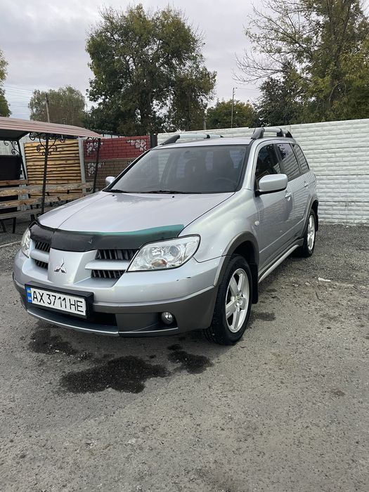 Продам офіційний Mitsubishi Outlander