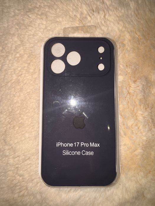 Чохол на айфон 17 про макс