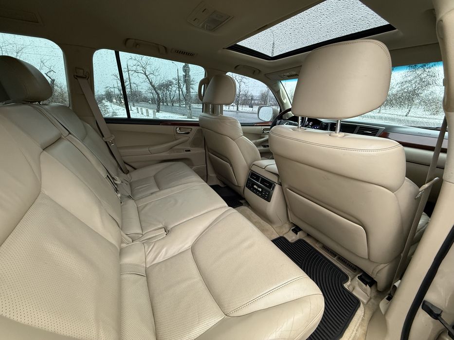 Lexus LX 570, повністью обслугований, в рідній фарбі