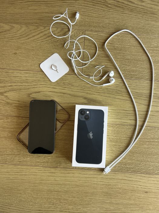 Iphone 13 128gb com capa, caixa, fones, carregador