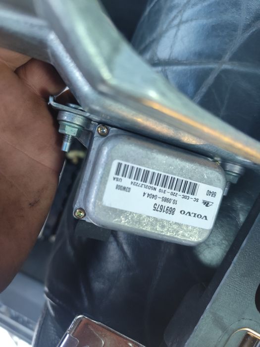 Капот Вольво хс90