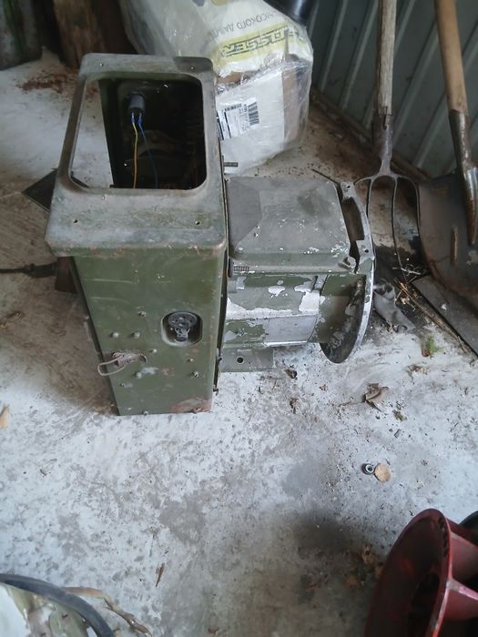 Генератор без двигателя трехфазний габ 2 т/230 на запчасти, мотоблок