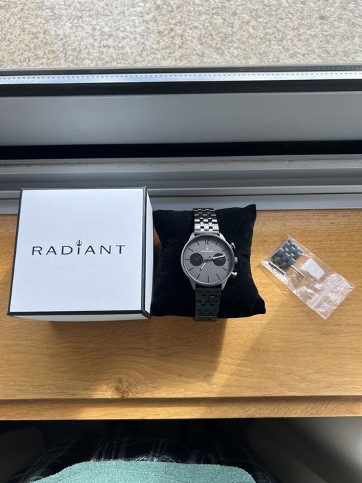 Relógio Radiant black