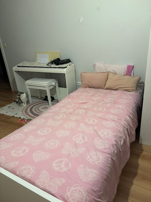 Cama solteiro com colchão e estrado